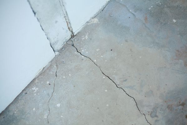 Garage Crack Repair in Gallatin